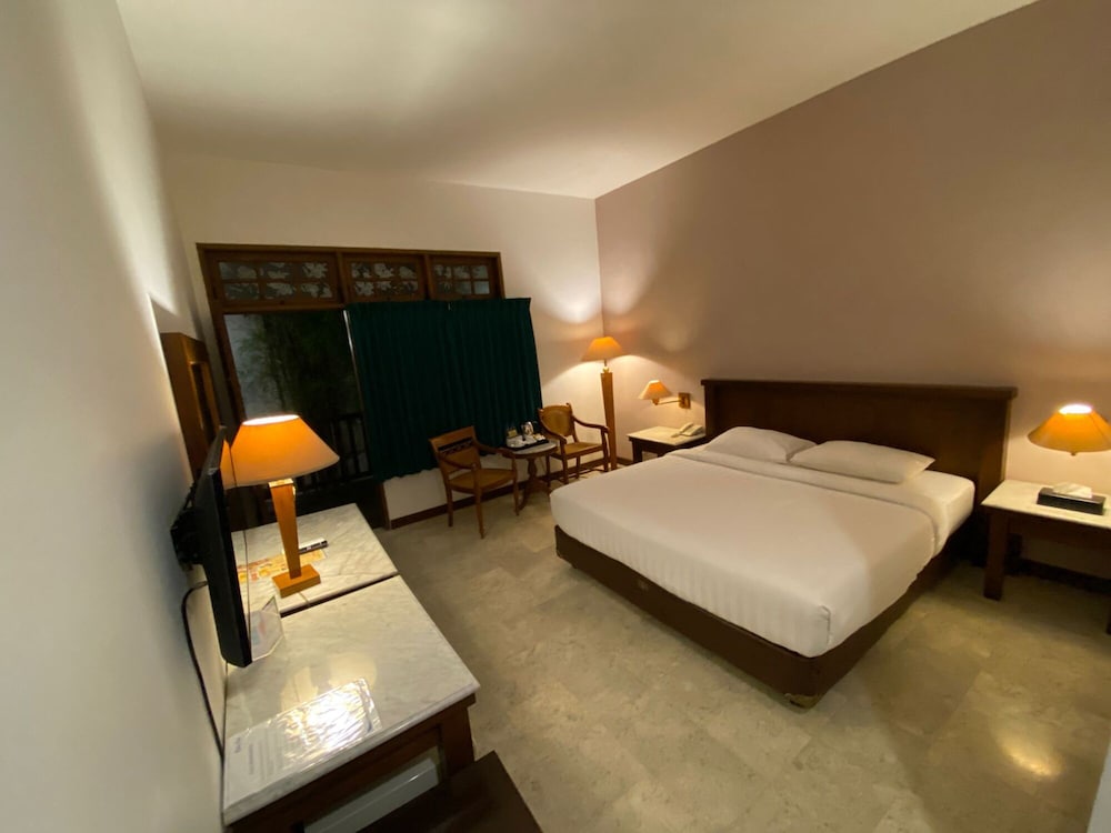 Narita Hotel Tulungagung 6/35