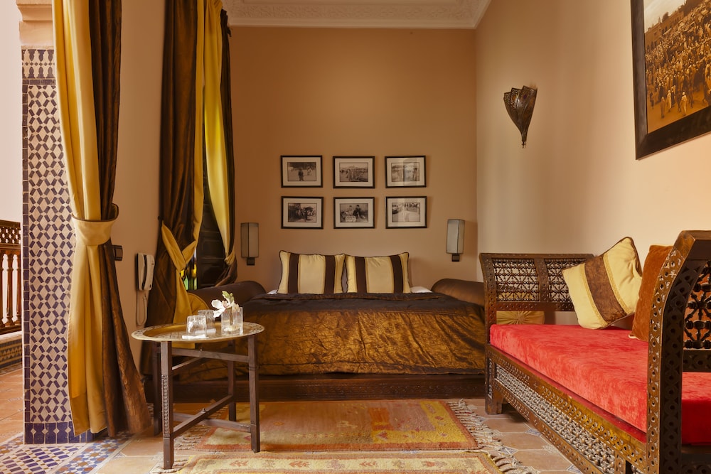 Riad 58 Blu 34/50