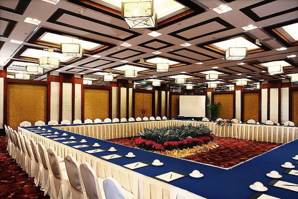 BEIJING INTERNATIONAL HOTEL 29/38
