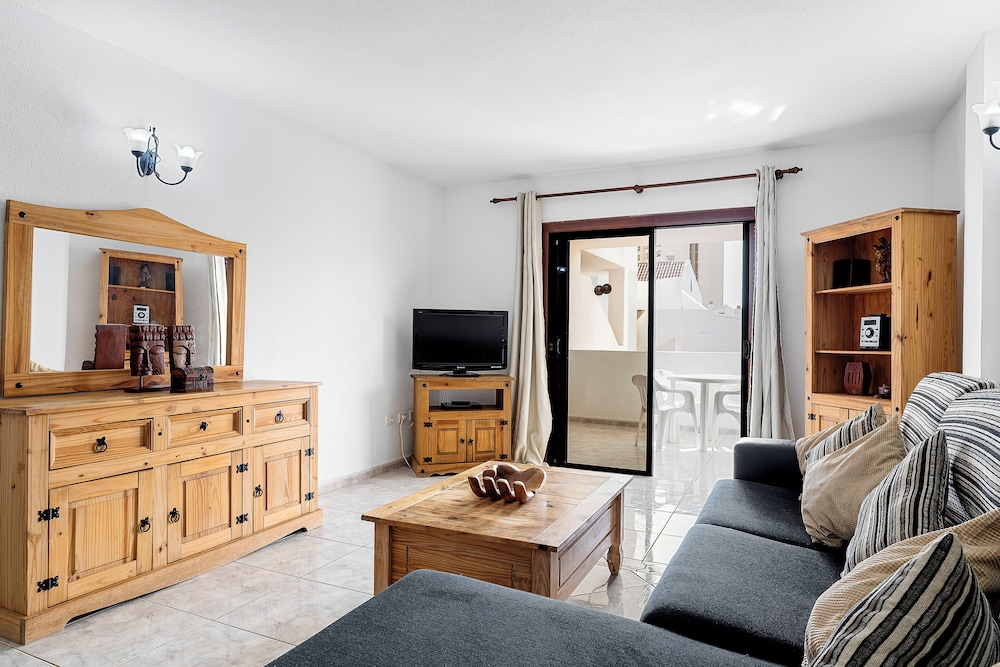 PALOMA BEACH APARTMENTS 34/57