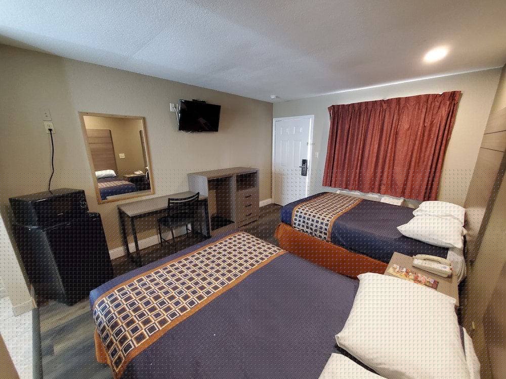 River Inn Motel (ex. Rodeway Inn Downtown) 12/29
