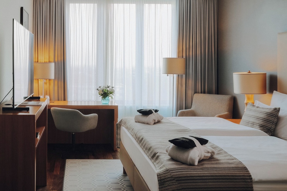 غرفة بريميوم بسريرين منفصلين، Ameron Koln Hotel Regent 3/8