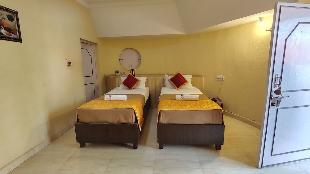 KISHKINDA HERITAGE RESORT 12/50