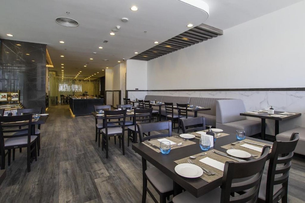 TIME Onyx Hotel Apartments 36/47