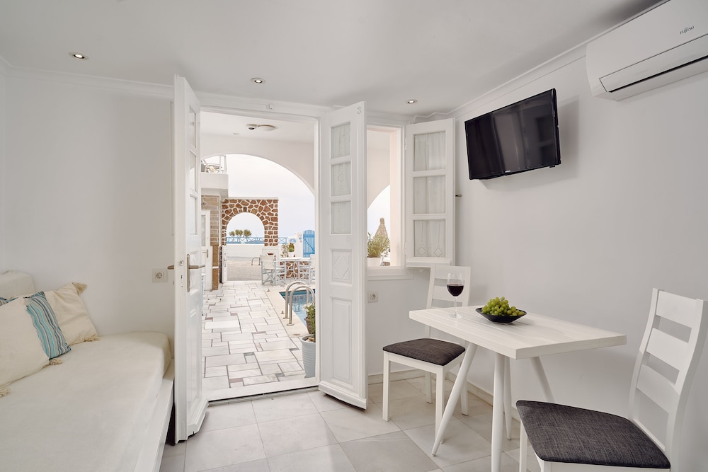 Merovigliosso Studios And Apts 24/50