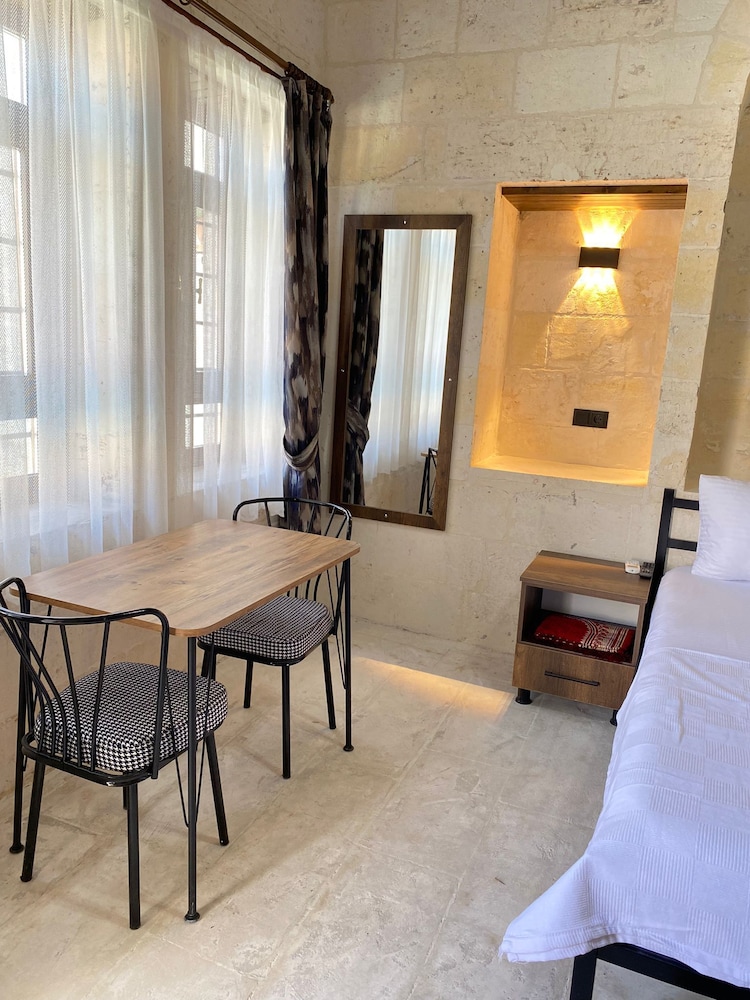 Sefer Tepe Otel 37/41