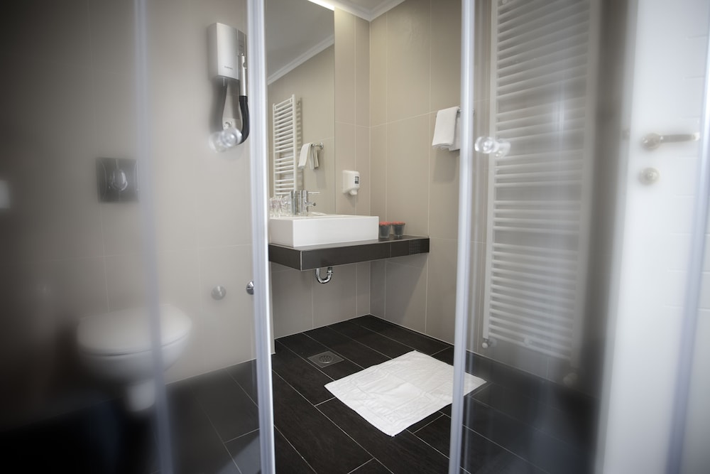 Hotel Laurus 30/82