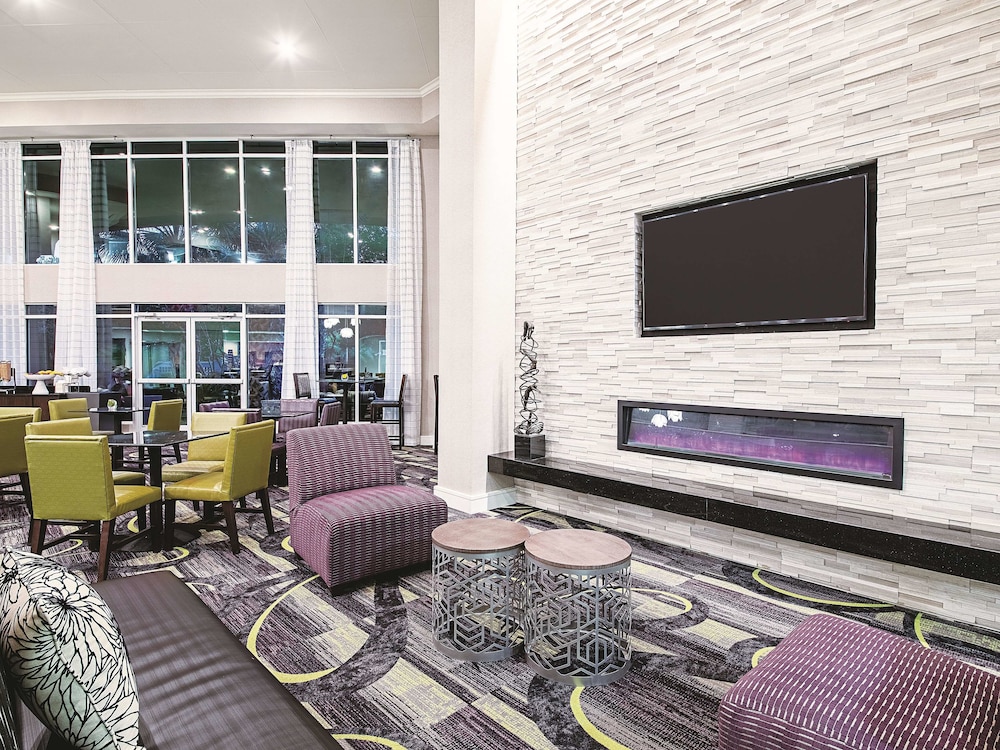 La Quinta Inn & Suites by Wyndham Austin Airport 32/46