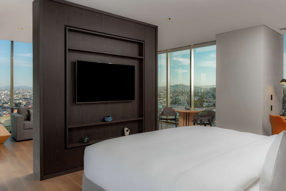 Hilton Guadalajara Midtown 28/83