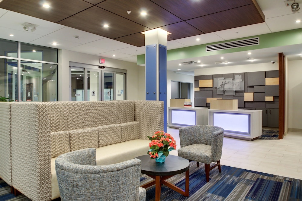 Holiday Inn Express & Suites GALESBURG 48/61