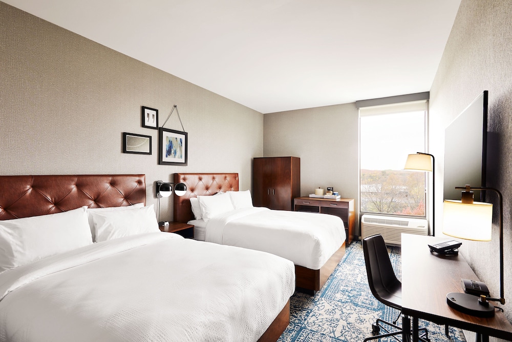 Four Points By Sheraton Chicago Westchester/Oak Brook 5/14