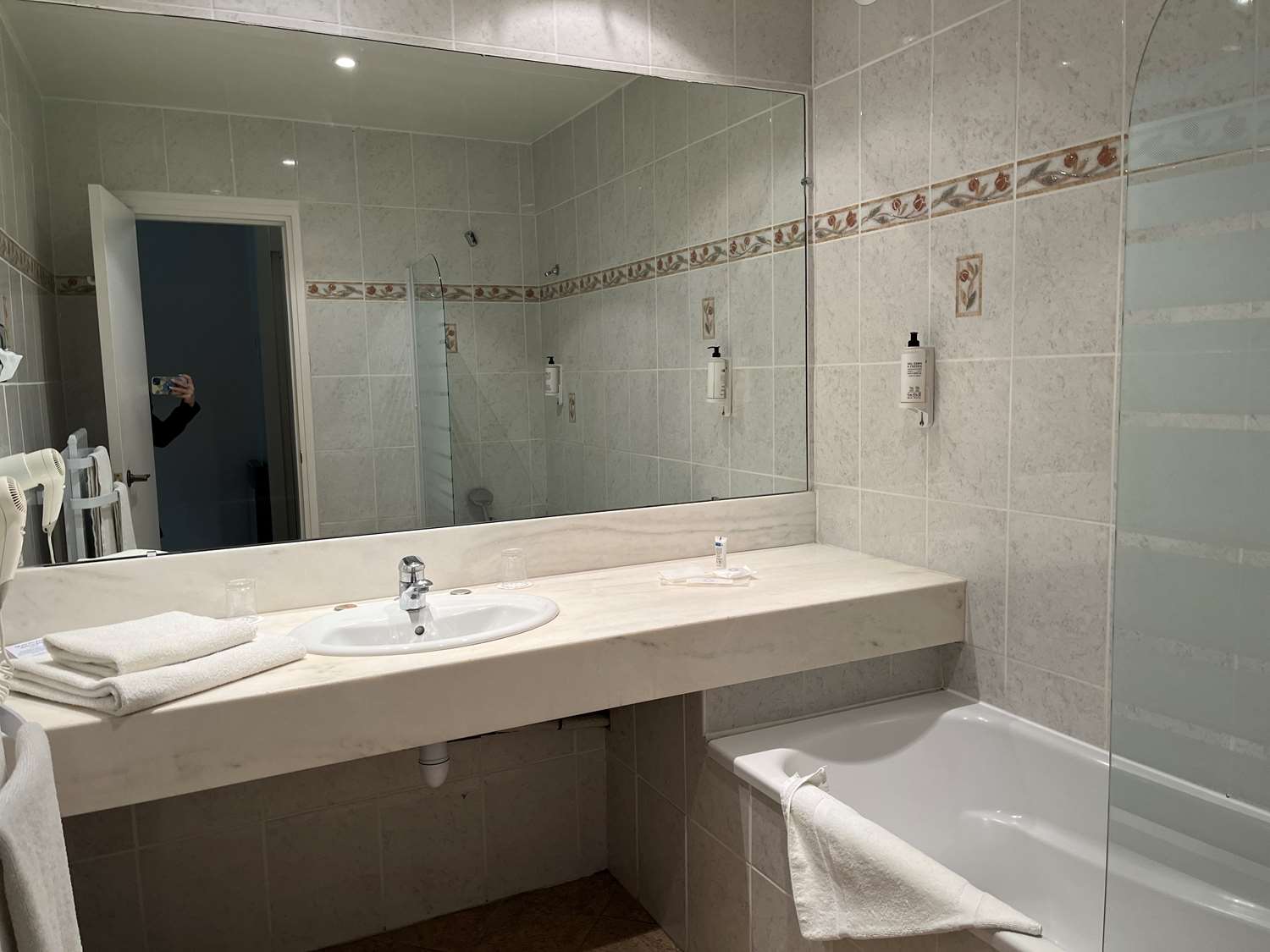 Best Western Sevan Parc Hotel 37/43