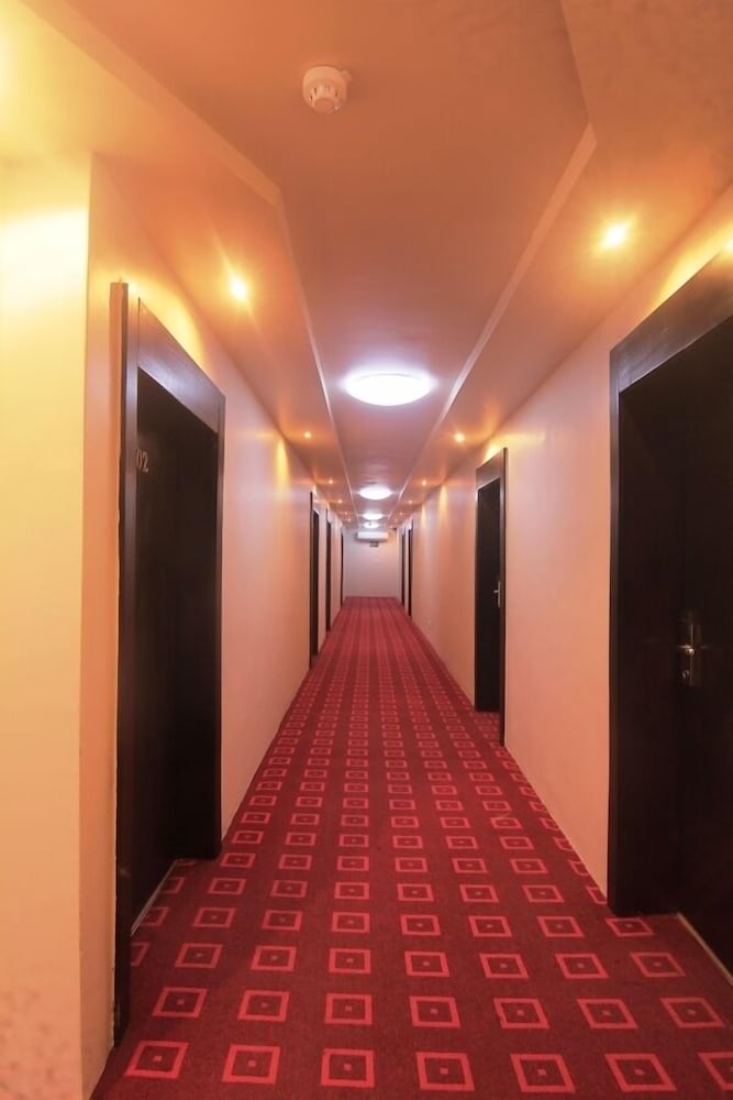 Oakspring Hotel &amp; Luxury Suites 10/50
