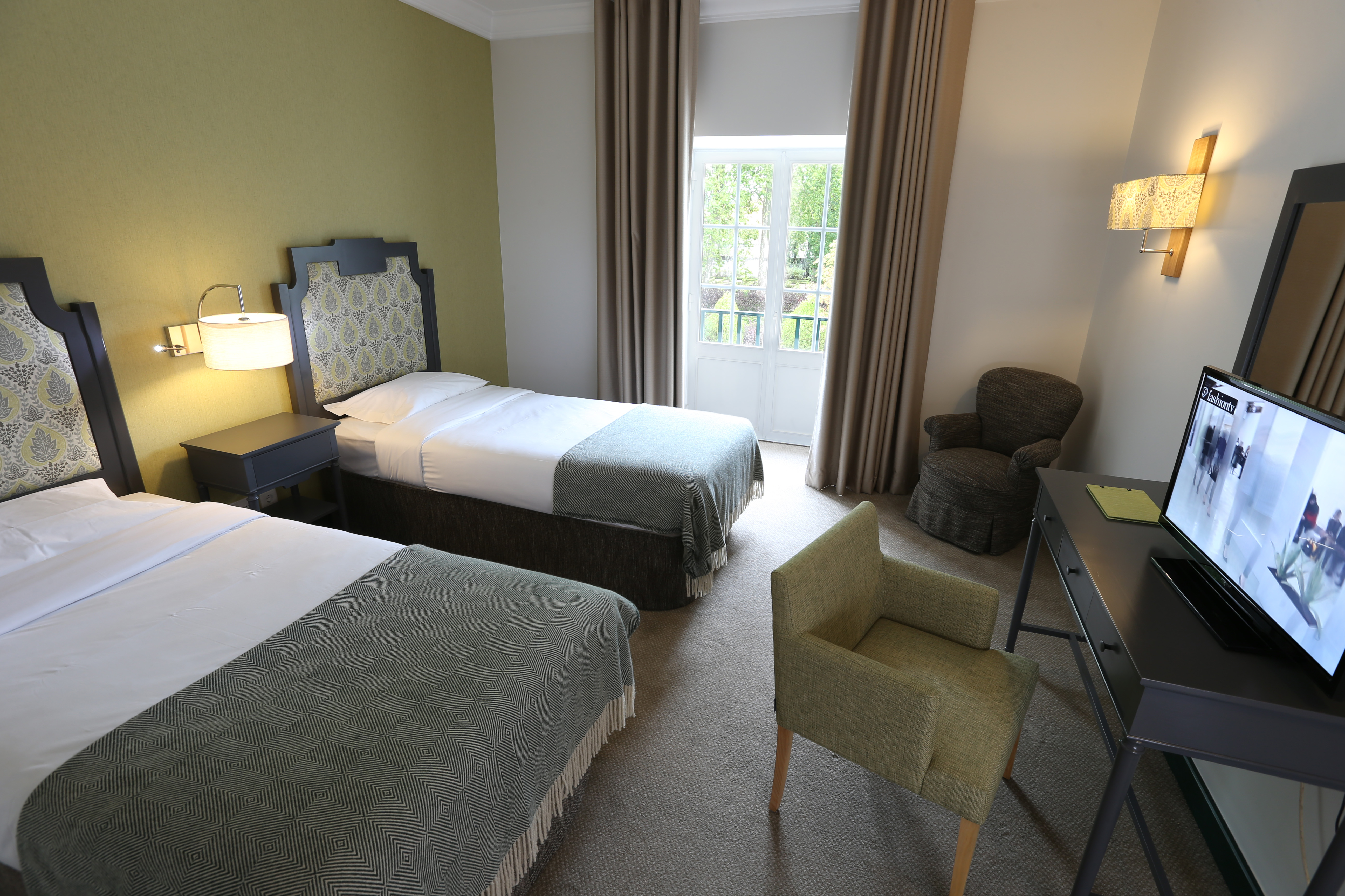 Room, Twin Beds