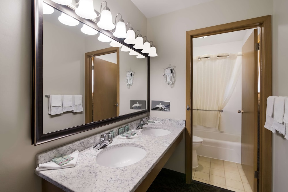 Best Western Graham's 11/36