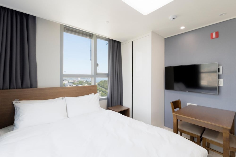 Ocean City Residence Hotel 10/24
