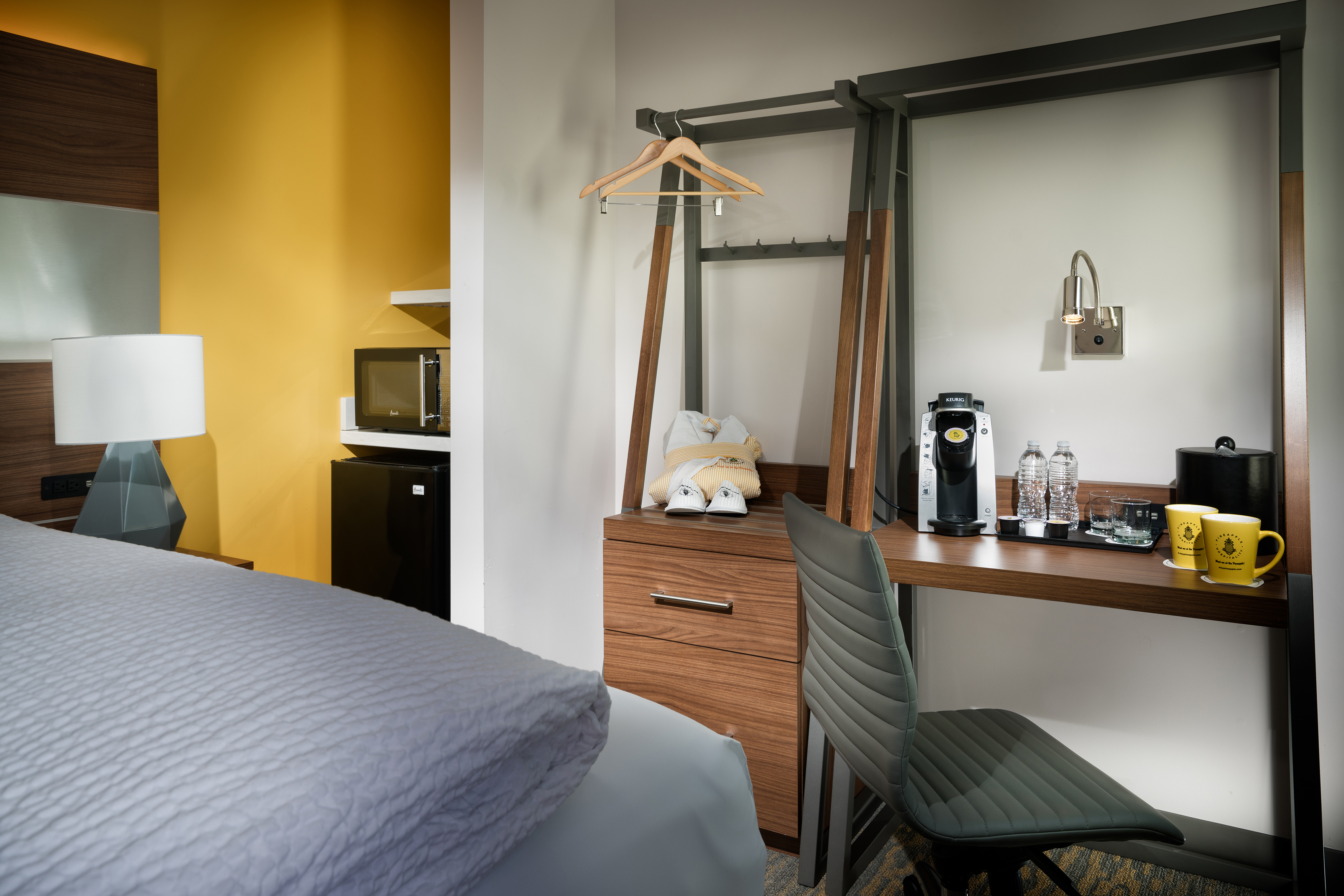 Z, Suite, King Bed