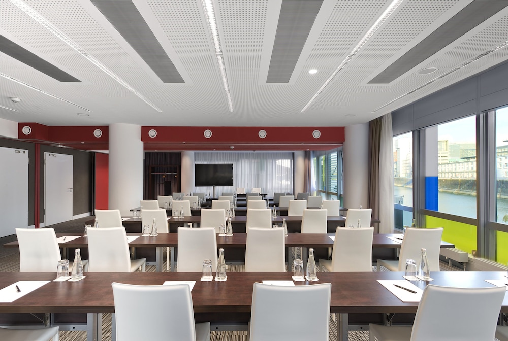 Innside By Melia Dusseldorf Hafen 59/75
