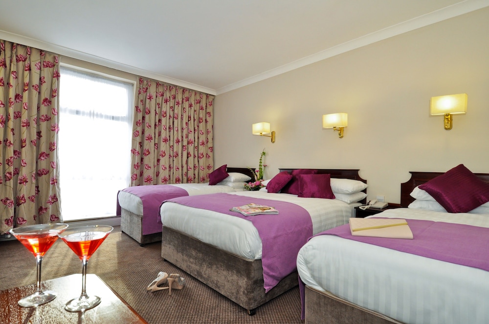 Flannerys Hotel Galway 8/60