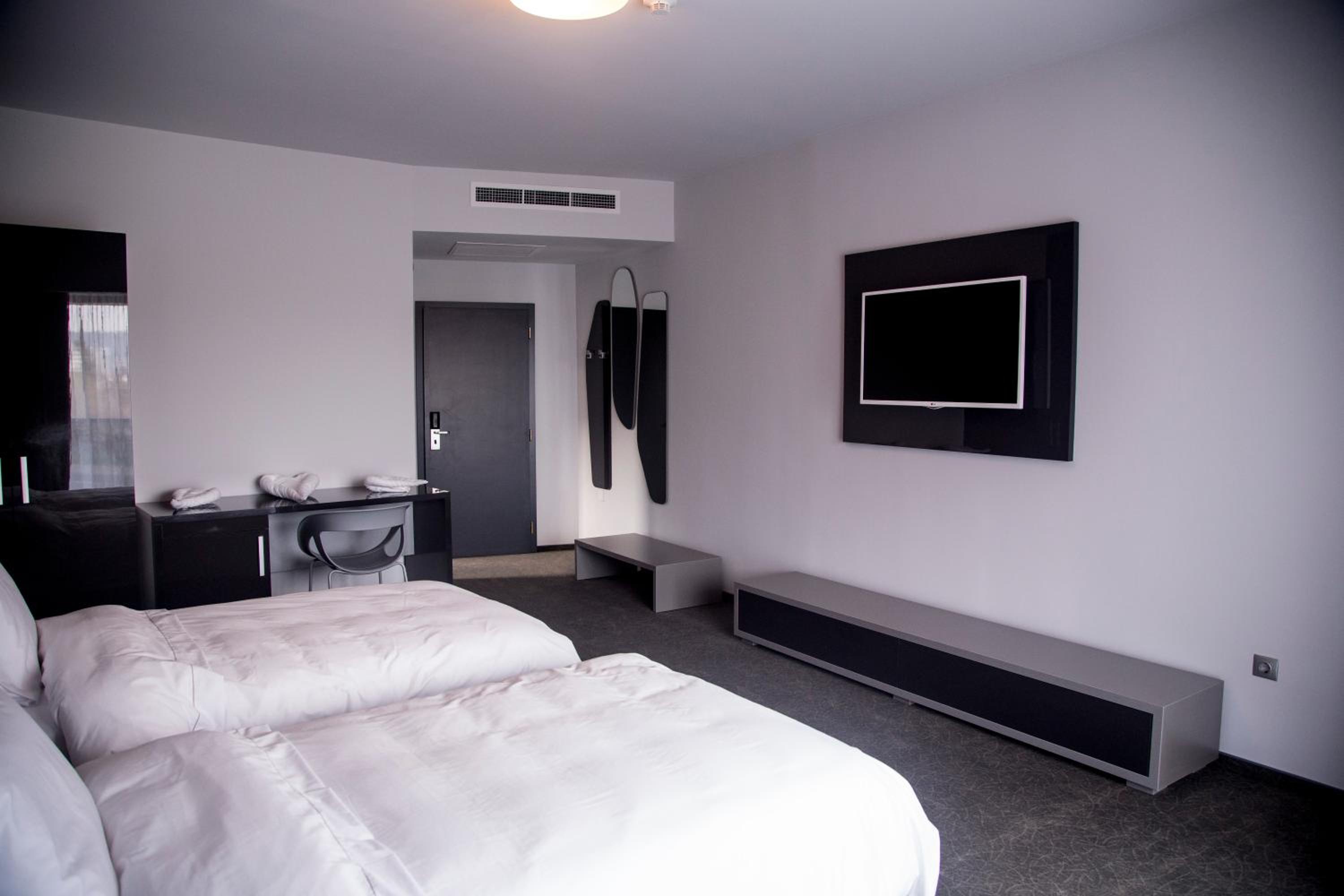 Superior, Twin Beds