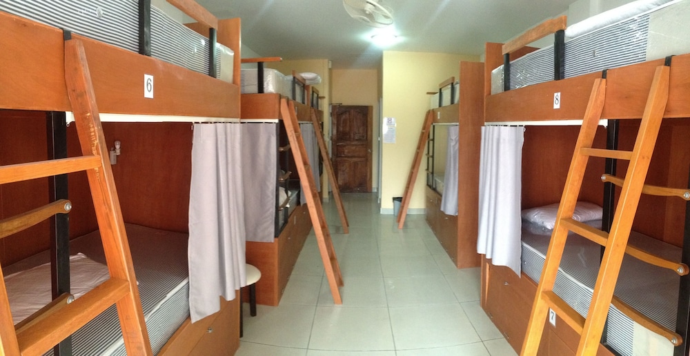 Jomtien Hostel 52/68
