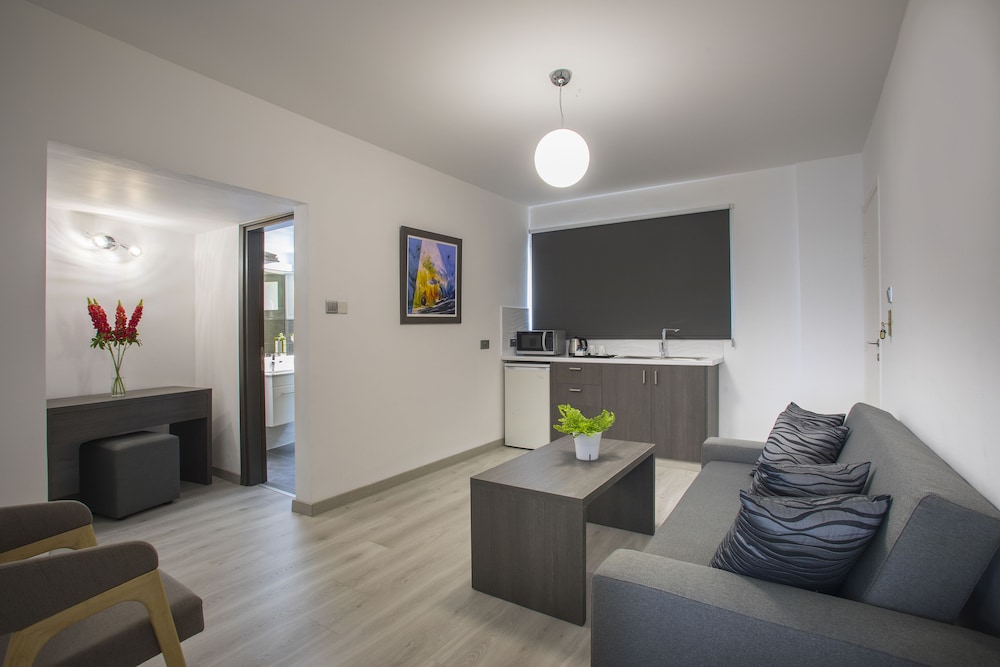 Blazer Residence 40/56