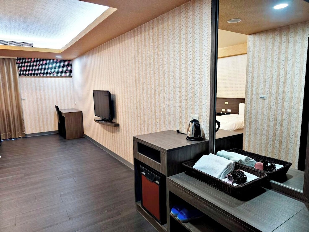 Crystal Hotel 23/35