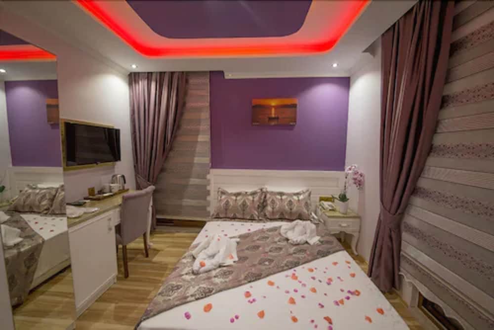 Kayi Hotel 13/44