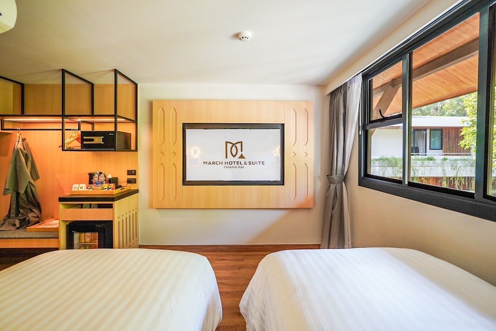 March Hotel & Suite Riverside 22/60