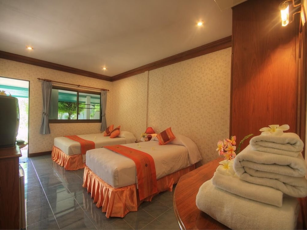 Samroiyod Holiday Resort 11/43