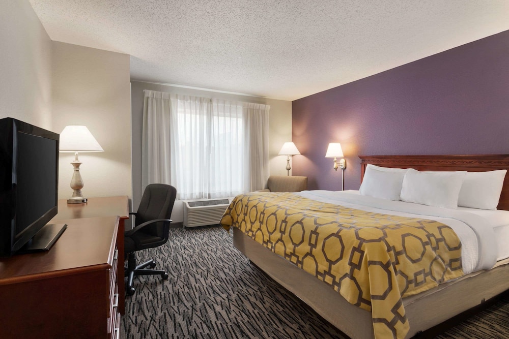 Baymont By Wyndham Springfield I-44 6/34