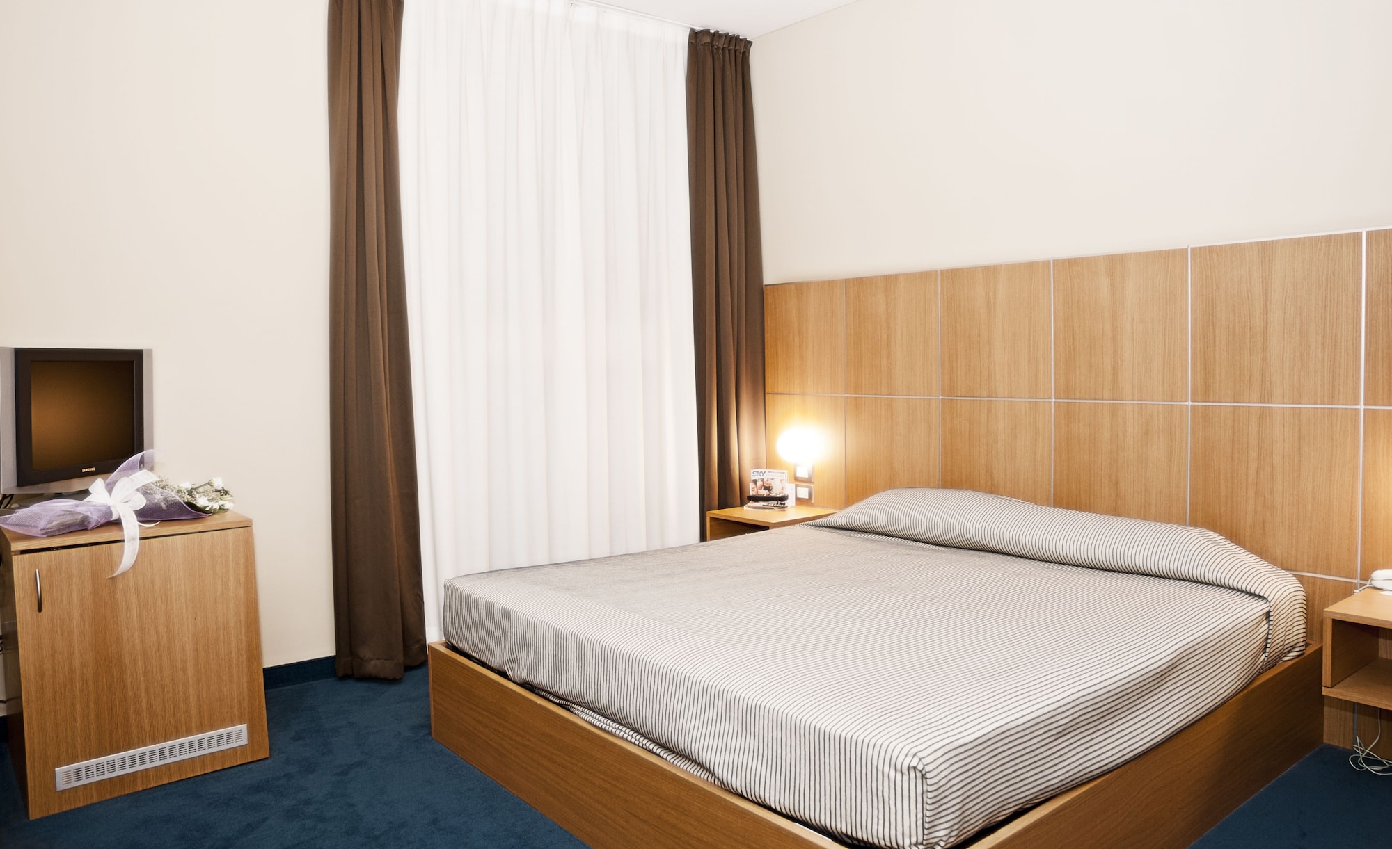 COMFORT, DOUBLE BED