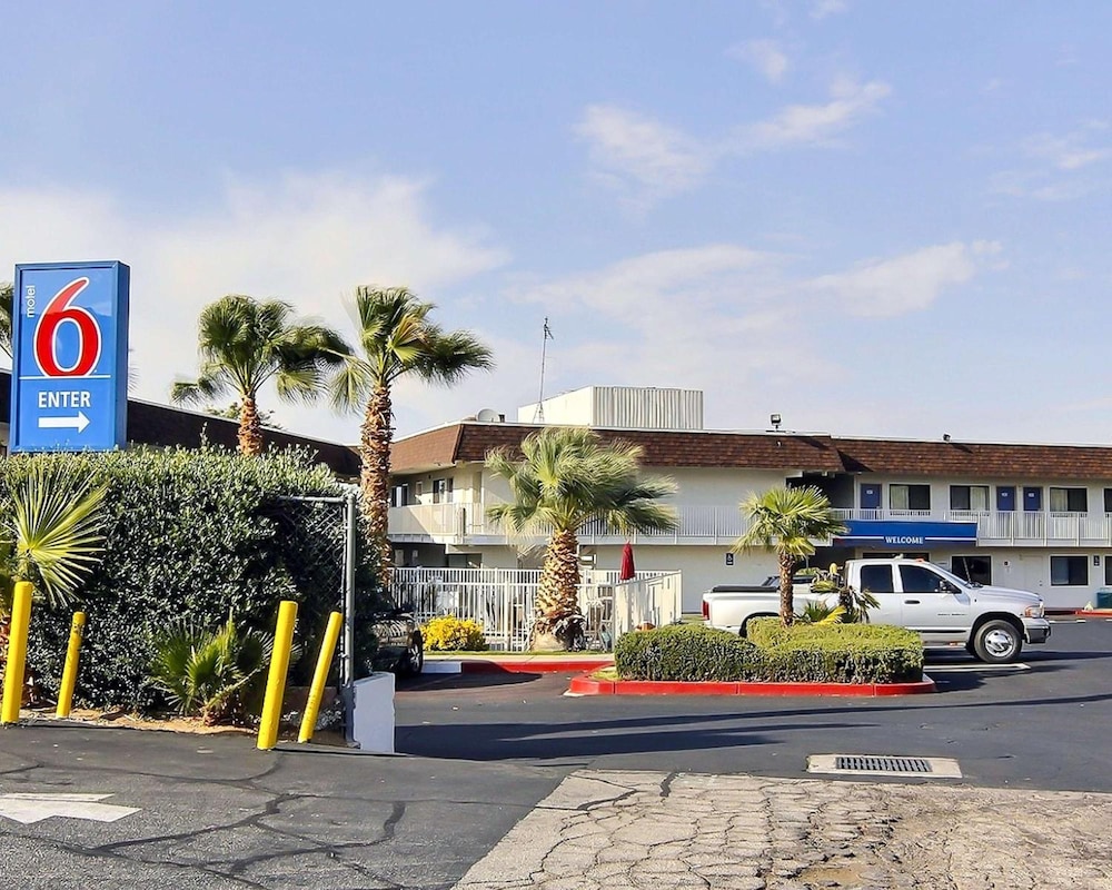 Motel6 Palmdale, CA 44/60