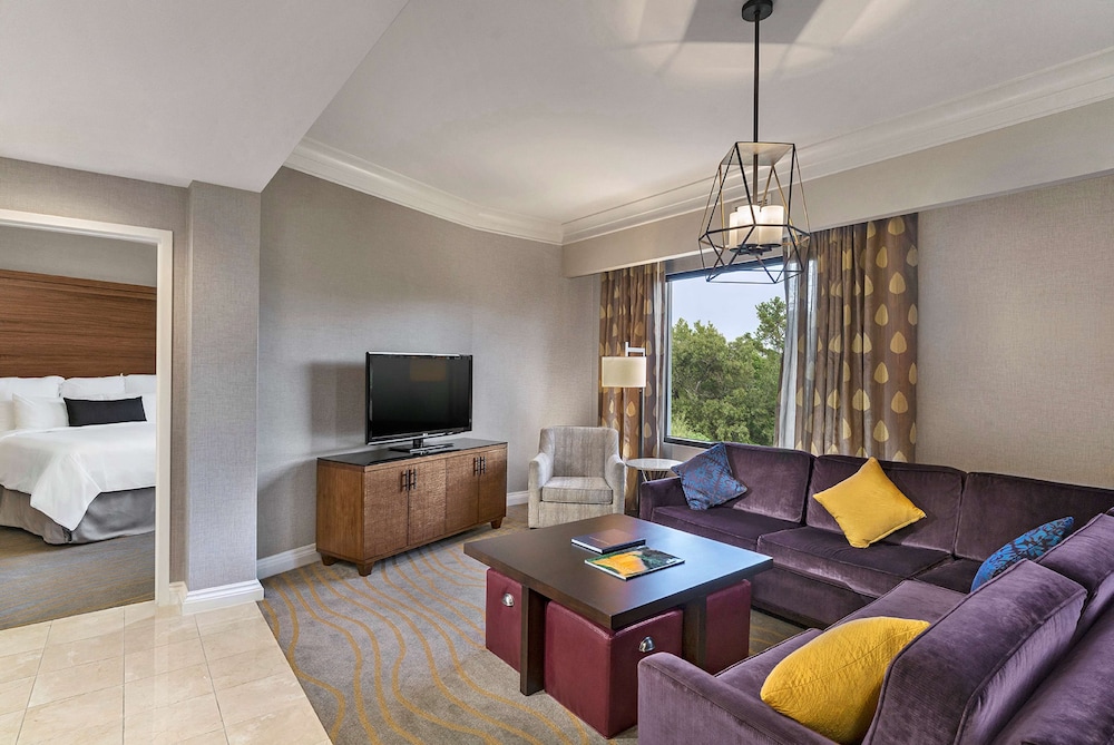 The Woodlands Resort, Curio Collection by Hilton 27/38