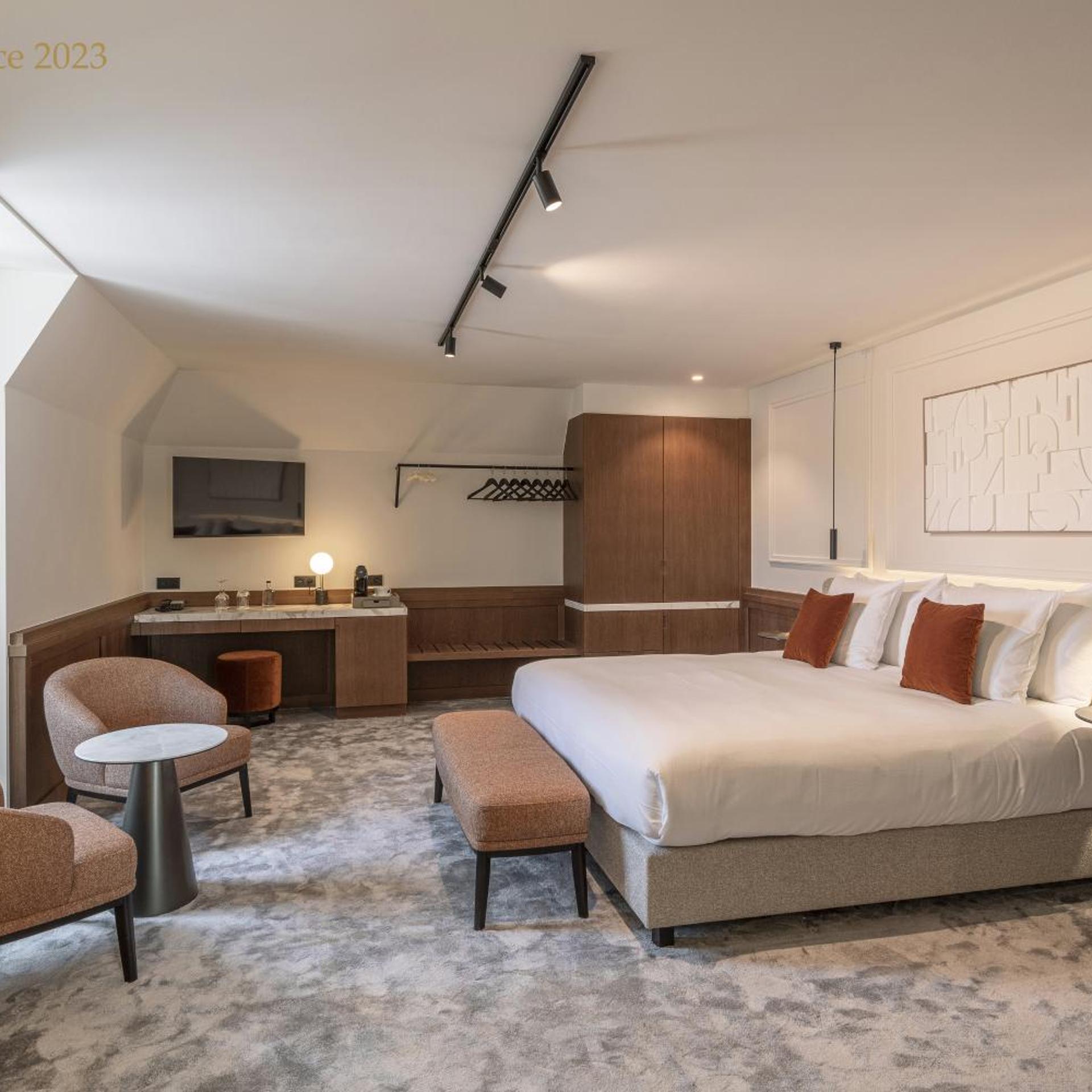 Junior Suite, Pavilion, King Bed