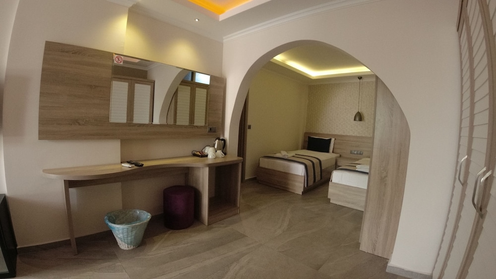 Seyir Village Hotel 50/50