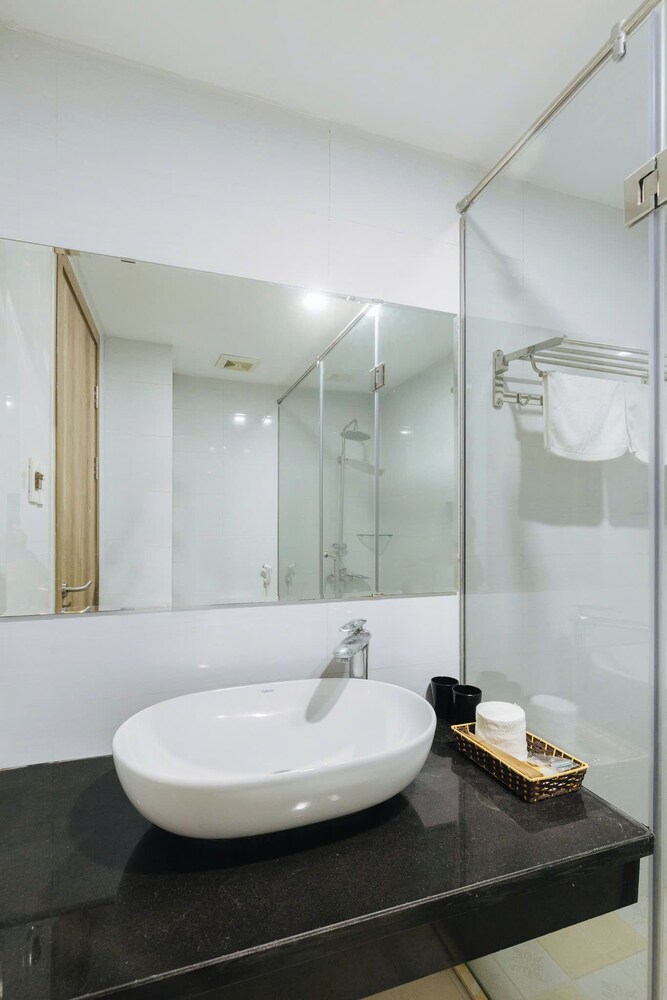 Ivy Luxury Hotel & Apartment 51/55