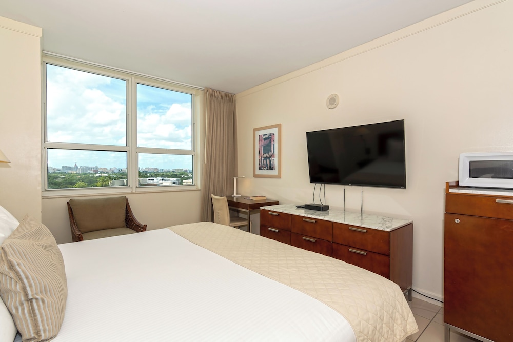Private Residences at Hotel Arya by SoFLA Vacations 13/38