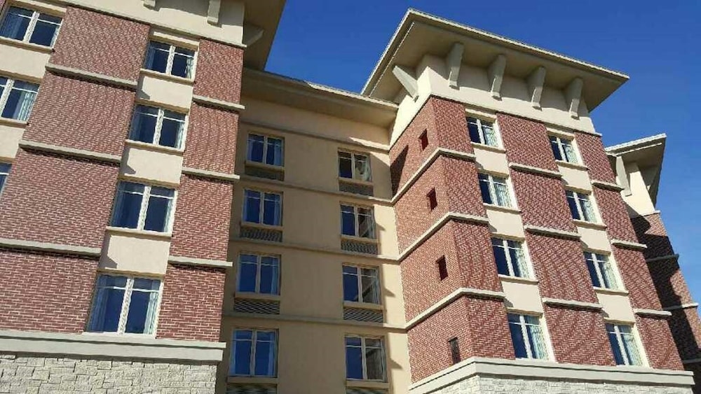 Drury Inn and Suites Louisville North 1/35