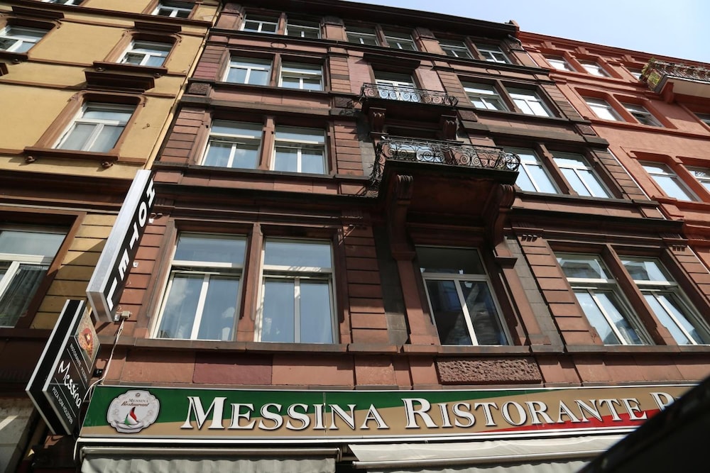 Main Hotel Frankfurt City photo1