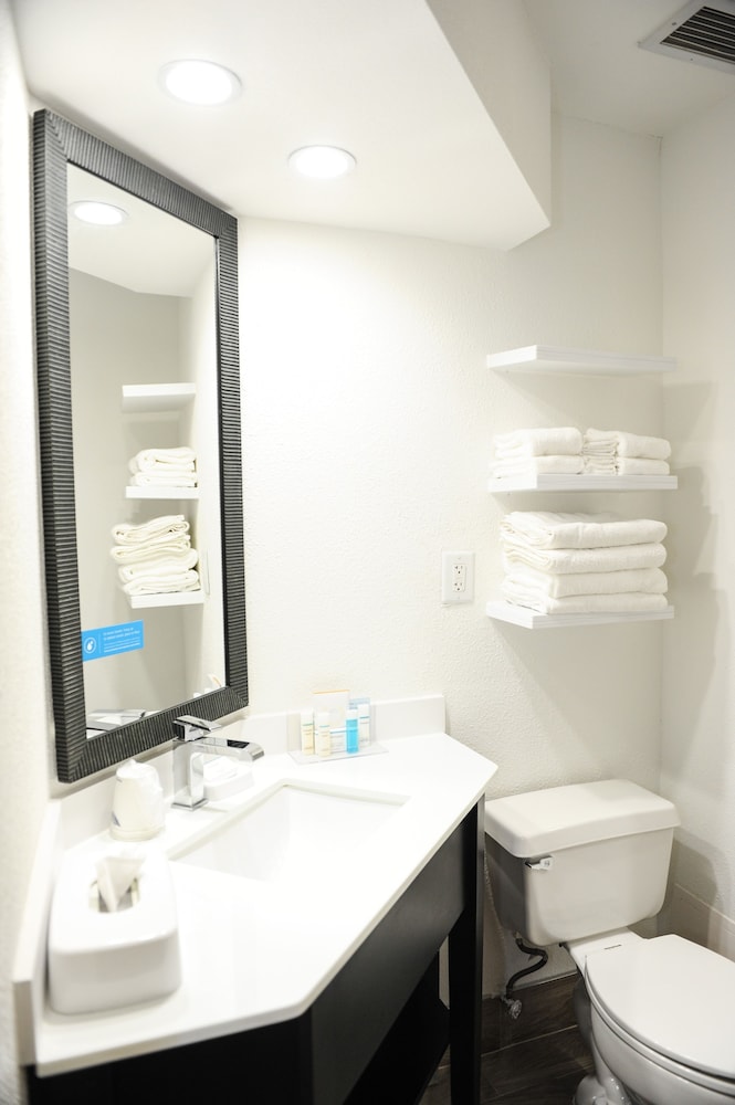 Hampton Inn St. Augustine US1 North 24/47