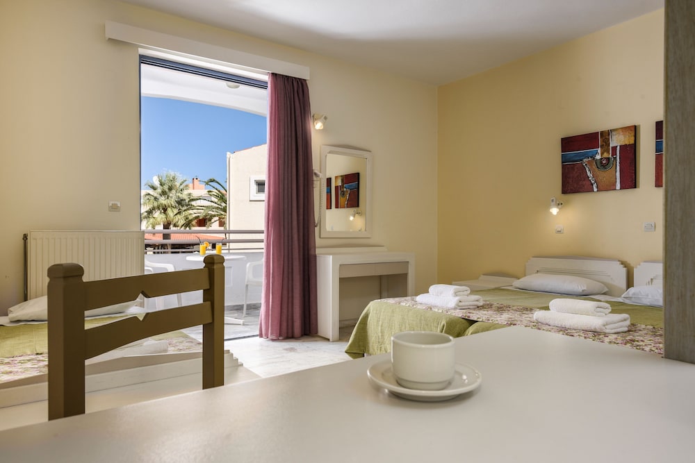 Ariadne Hotel 30/30