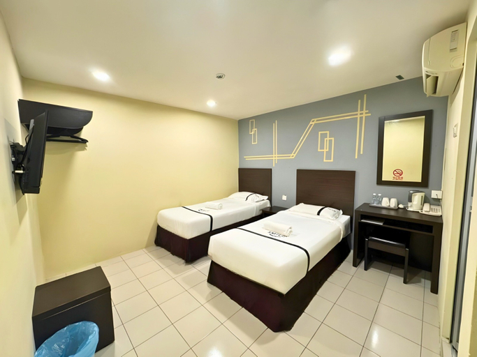 Room, Twin Beds
