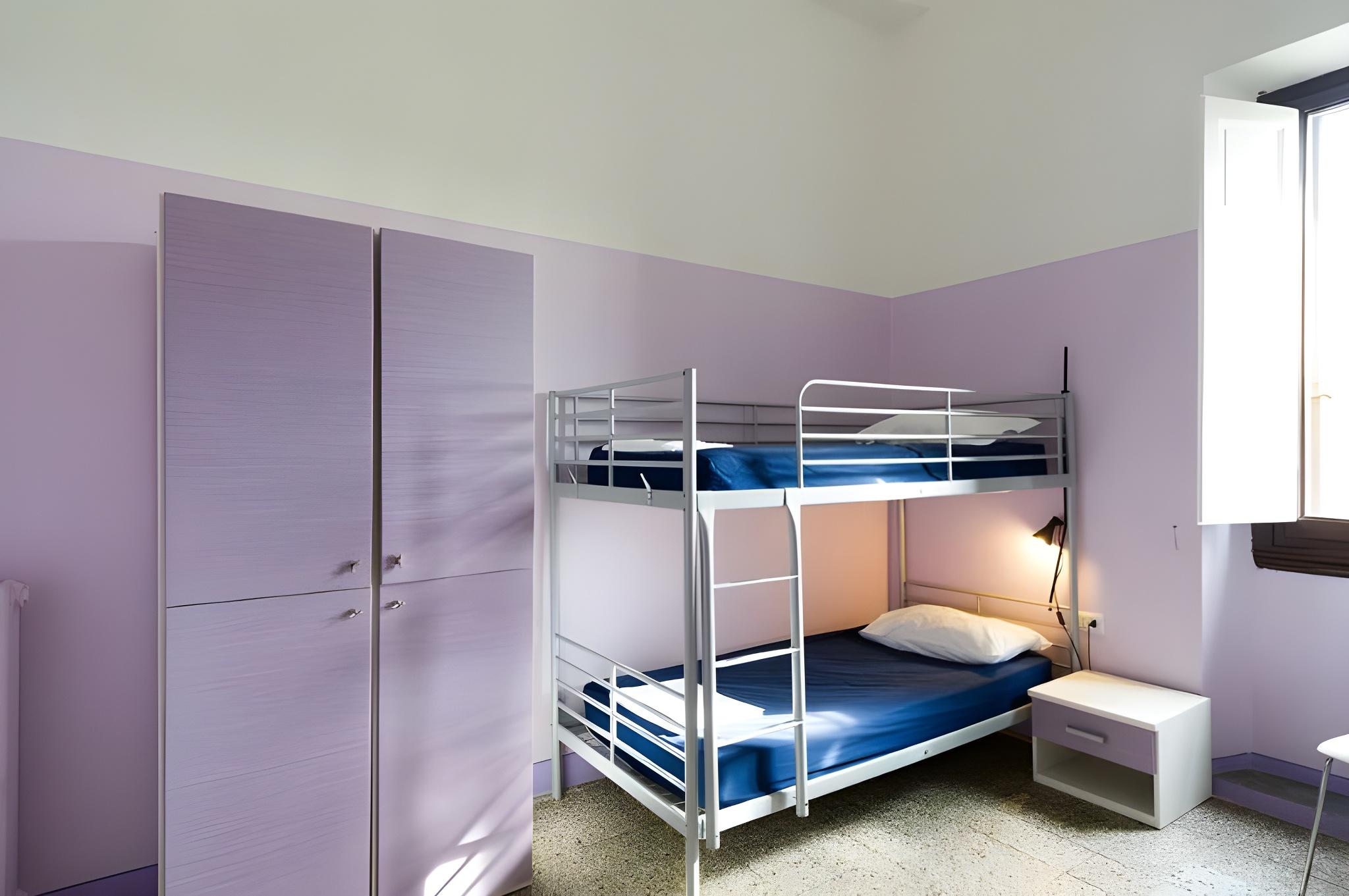 Female Dorm, 10 Beds