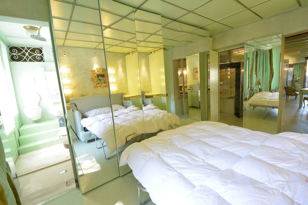1 BEDROOM, APARTMENT