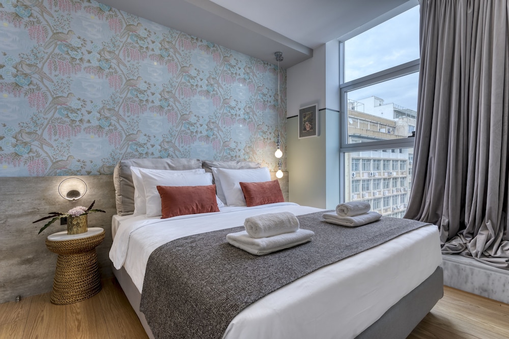 BUDGET, DOUBLE BED