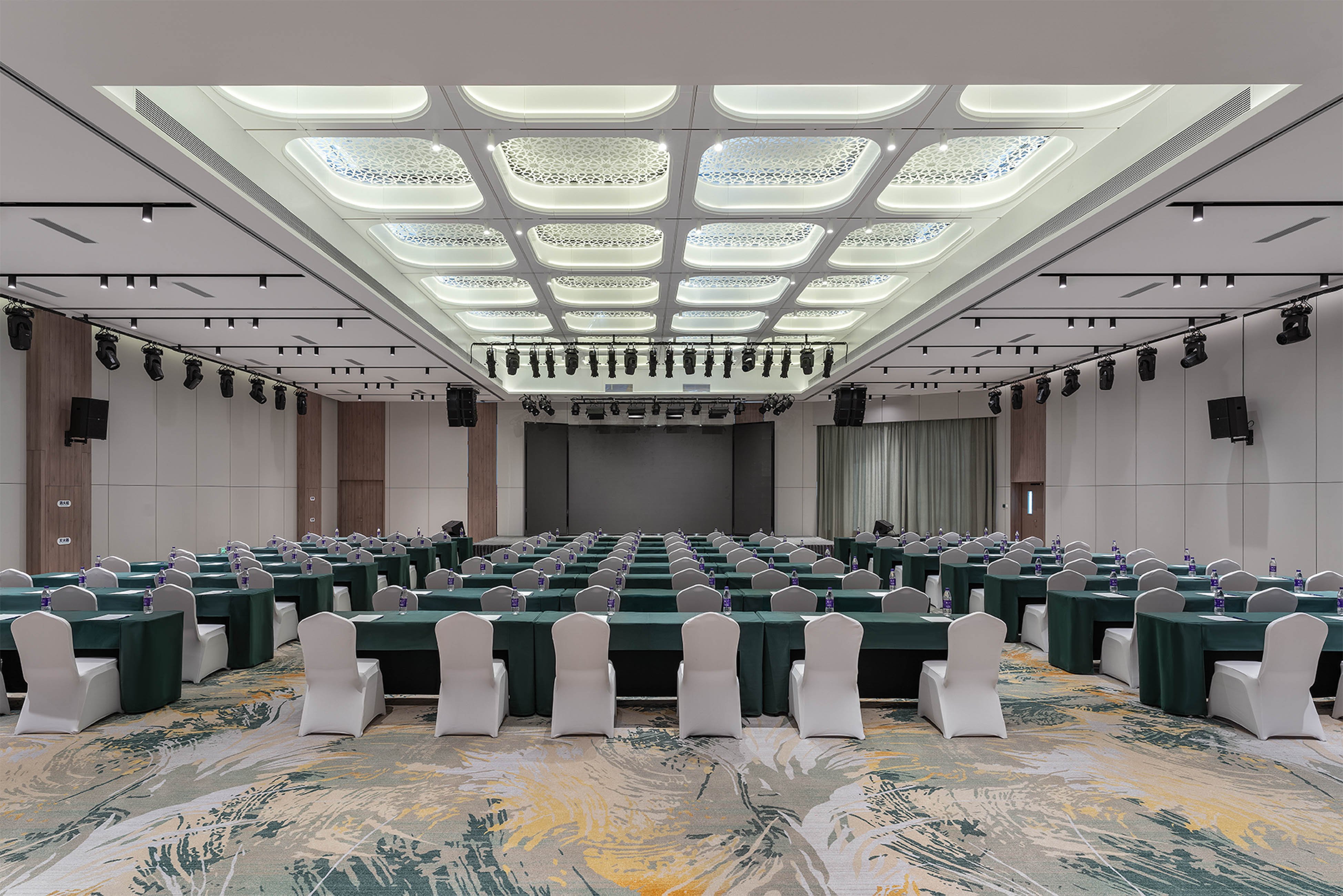 Holiday Inn Express YINCHUAN YUEHAI 29/36