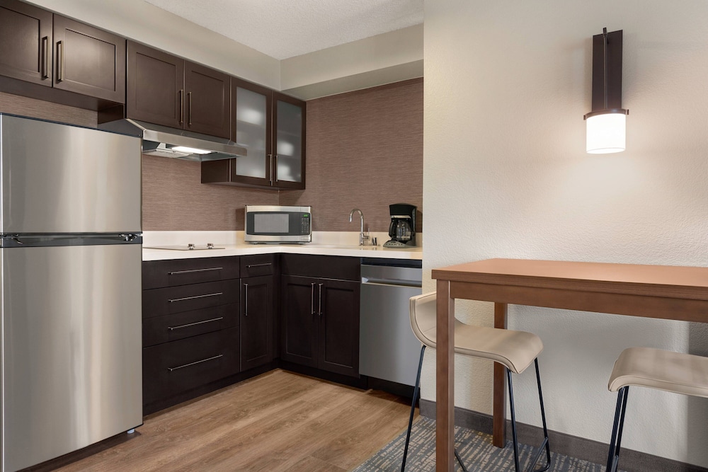 Residence Inn Roseville 5/36