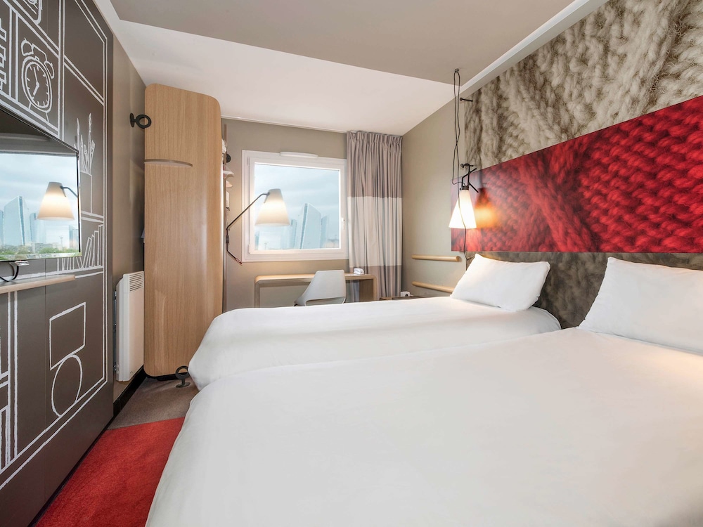 Ibis Nanterre La Defense 14/78