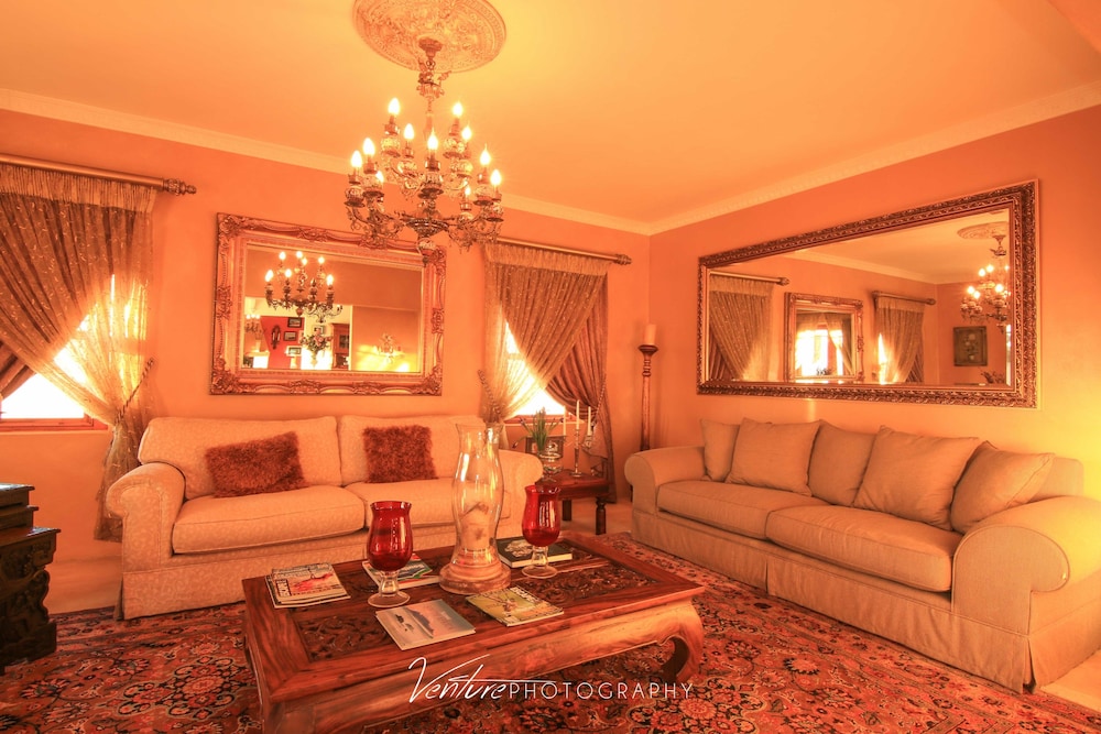 Paternoster Manor 25/36